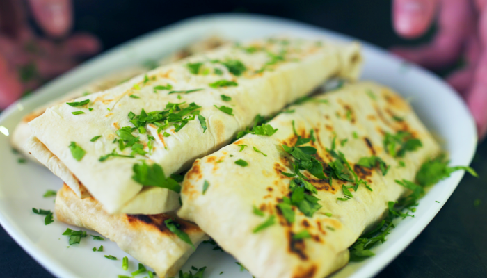 Блинчики из лаваша с  сочной начинкой из яйца и зелени