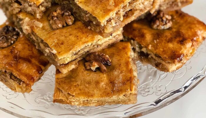 Медовая пахлава из теста фило с шоколадом