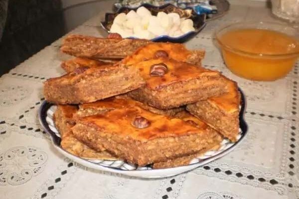 Греческая пахлава с медом и грецким орехом