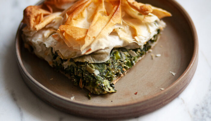 Сытный греческий пирог из теста фило