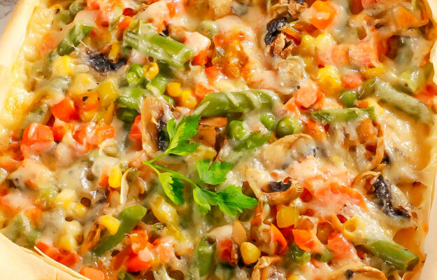 «Мексиканская» запеканка из теста фило